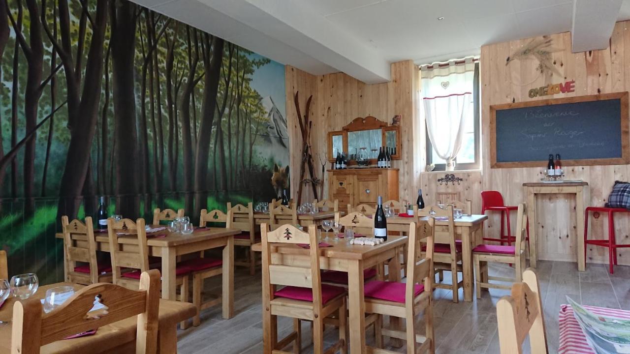 Le Sapin Rouge - Restaurant - Bar - Chambres D'Hotes Artigues  Exterior photo