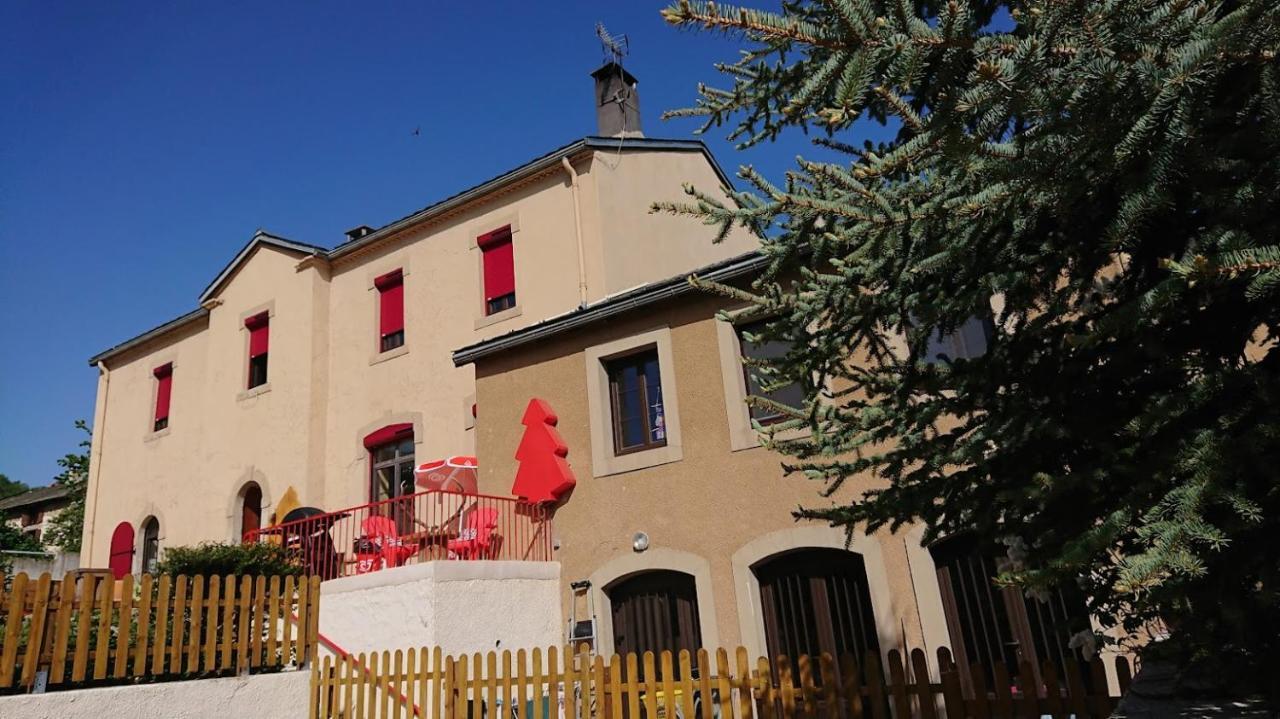 Le Sapin Rouge - Restaurant - Bar - Chambres D'Hotes Artigues  Exterior photo