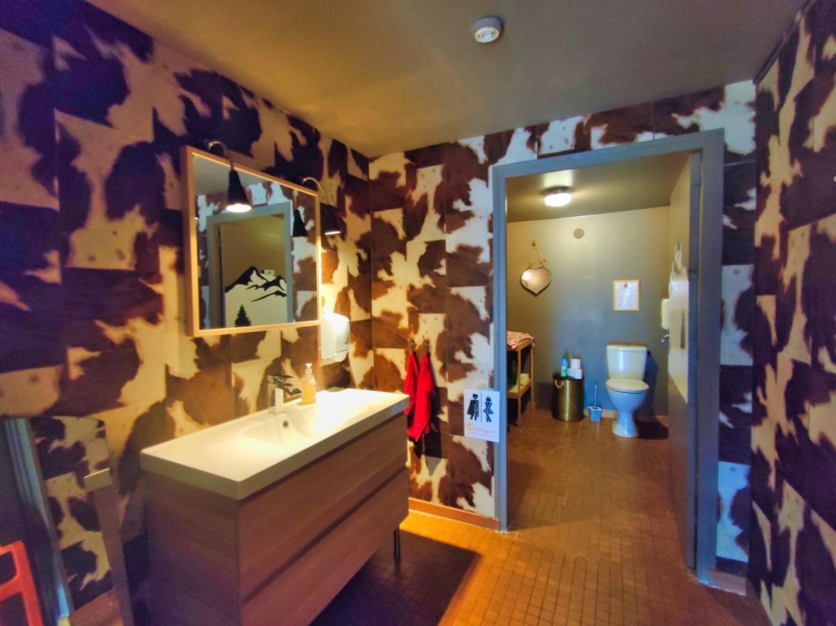 Le Sapin Rouge - Restaurant - Bar - Chambres D'Hotes Artigues  Exterior photo